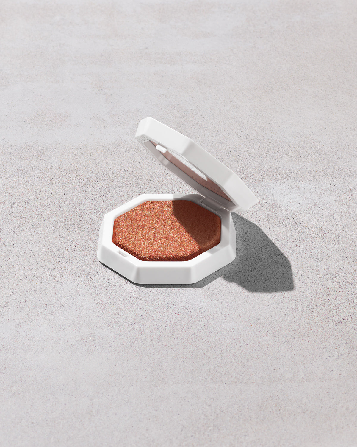 Demi'glow That'$ Rich Light-Diffusing Highlighter for Natural Glow