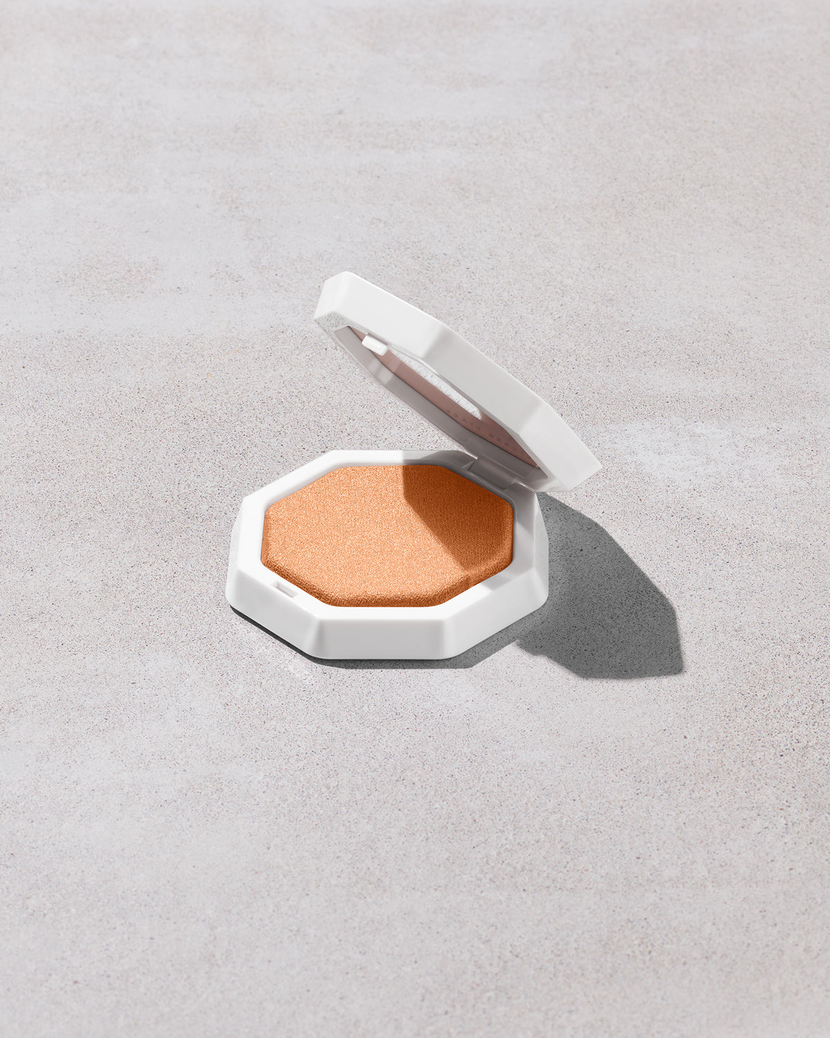Demi'glow Yum Rum Light-Diffusing Highlighter for Natural Glow