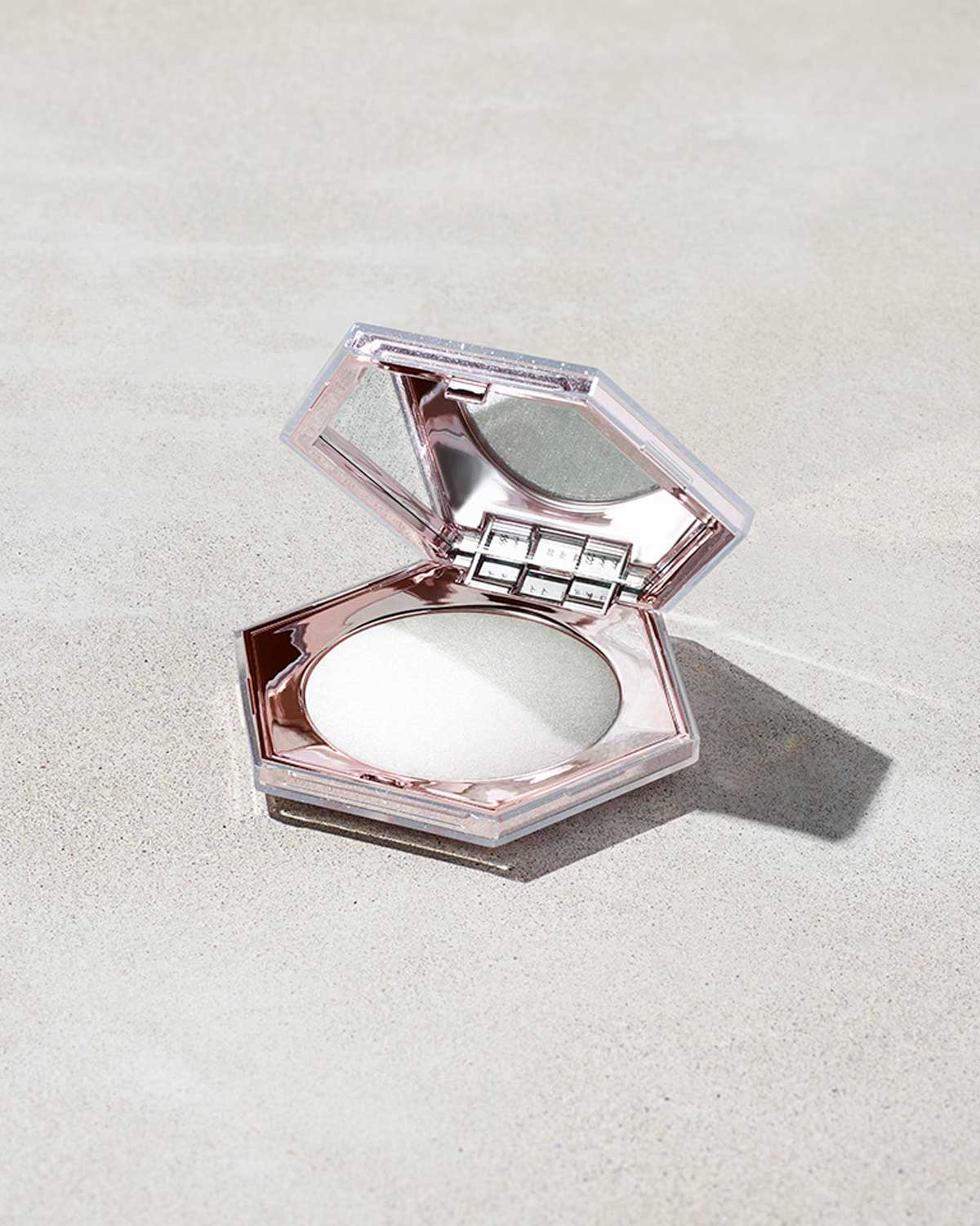Diamond Bomb Highlighter — All-Over Glittering Veil