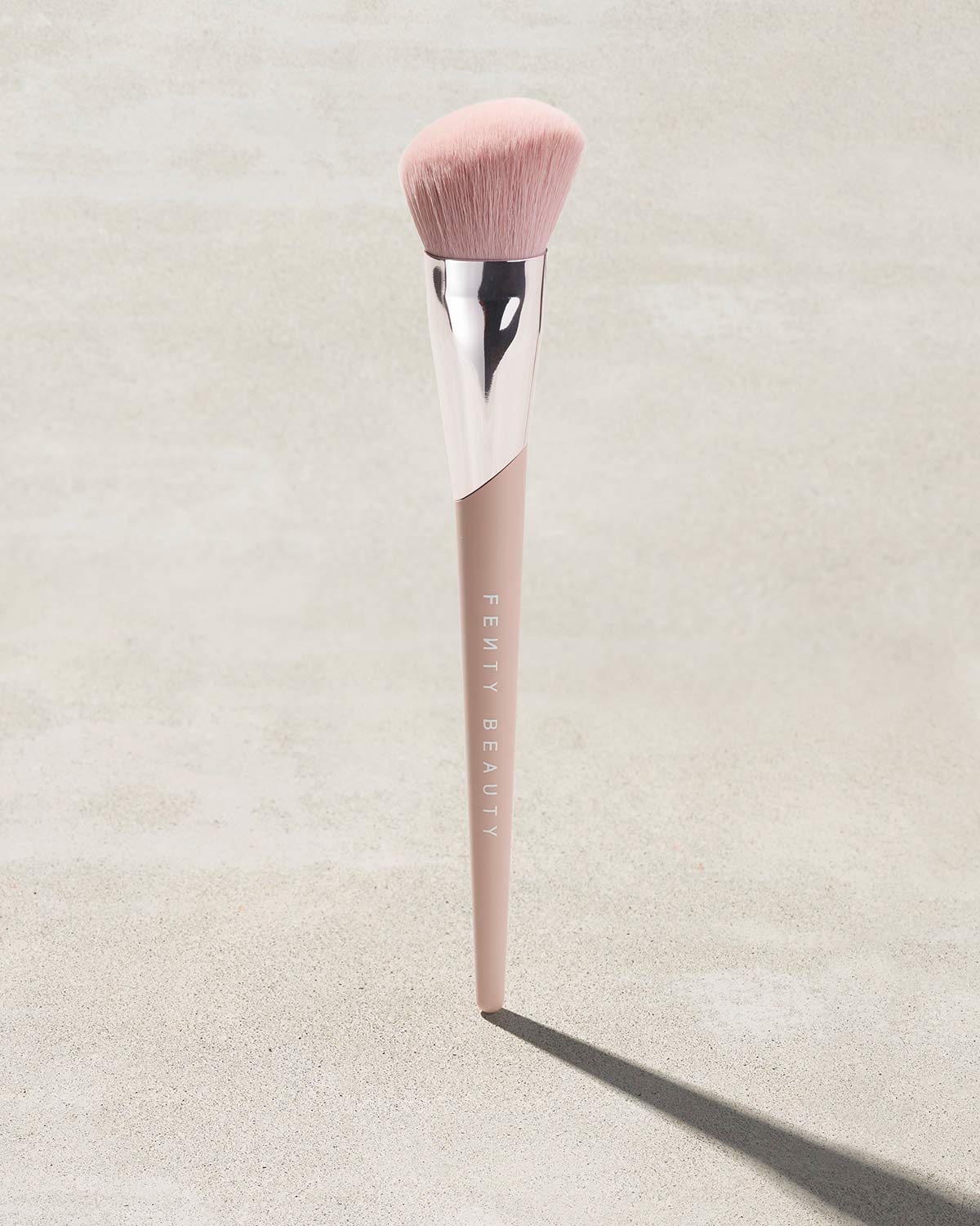 Angled Face Brush for Blending Blush & Bronzer