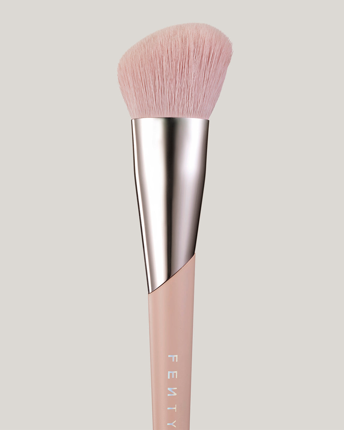 Angled Face Brush for Blending Blush & Bronzer