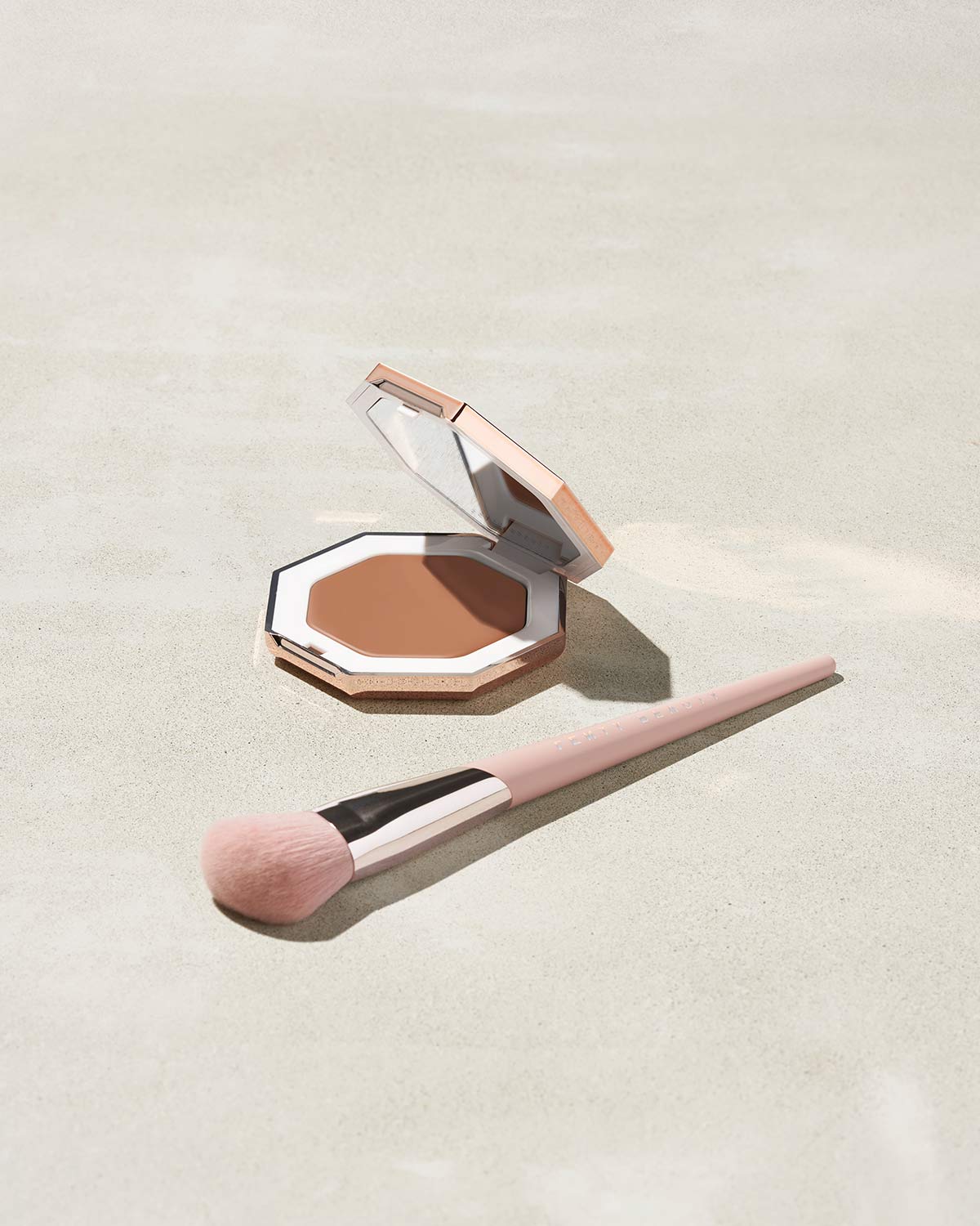 Angled Face Brush for Blending Blush & Bronzer