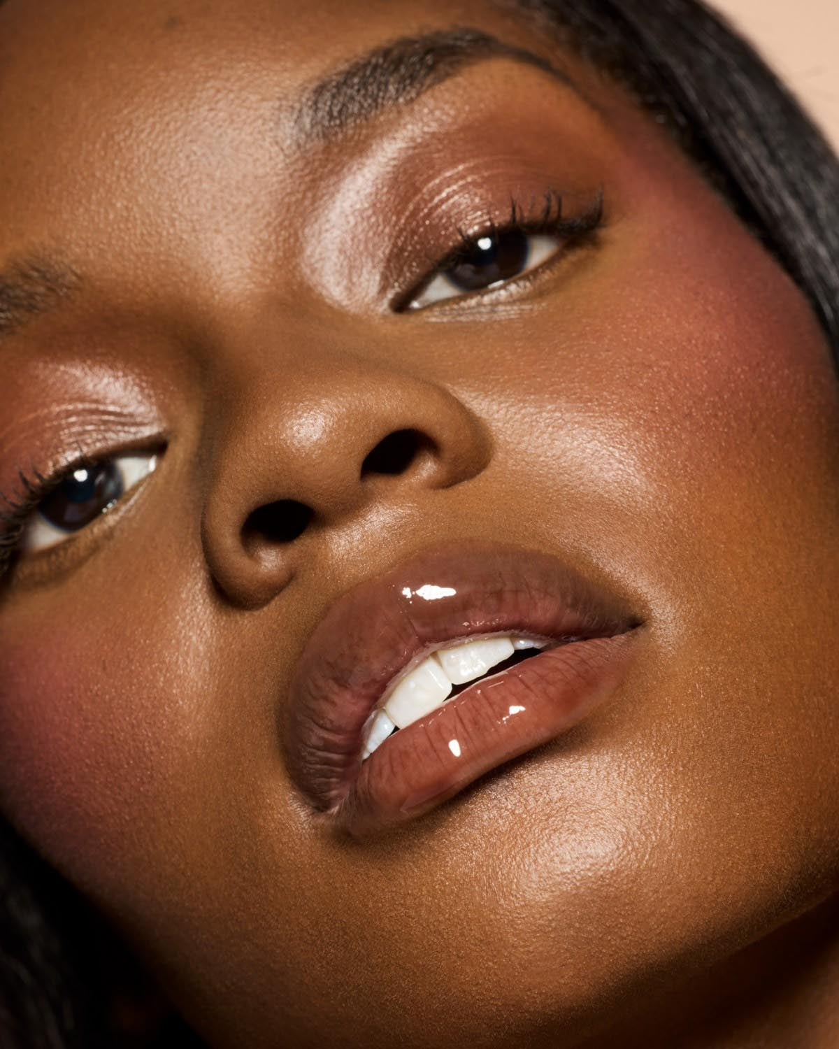 Fenty Beauty Gloss Bomb Heat Lip Plumper in Hot Chocolit