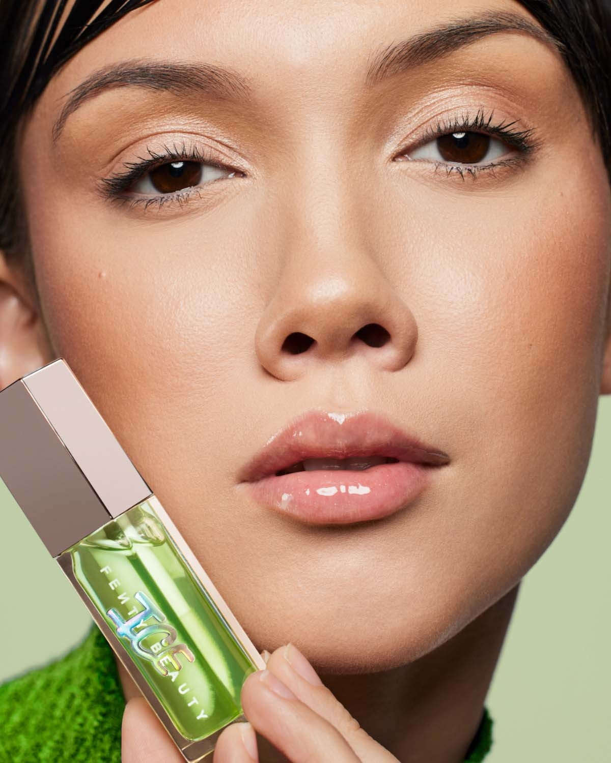 Cooling Lip Gloss with Minty Shine – Gloss Bomb Ice Cucum'brrr