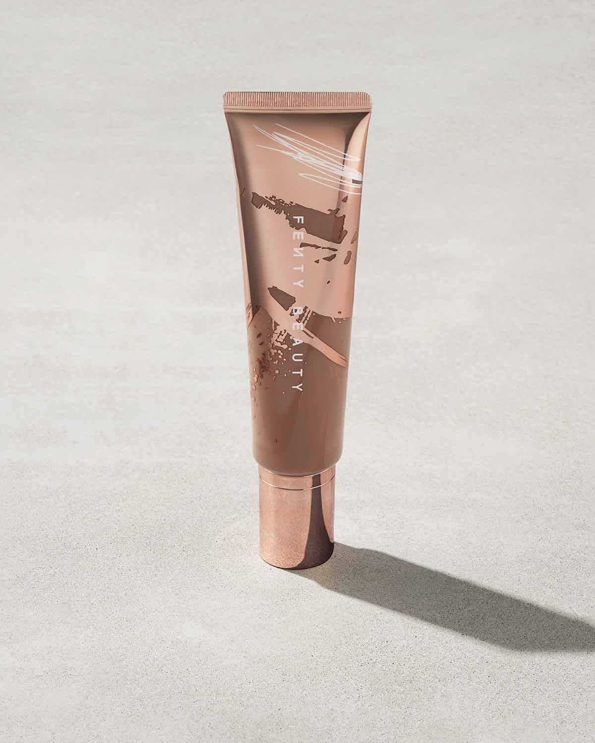 Body Luminizing Tint in Salty Caramel – Silky, Transfer-Resistant Glow