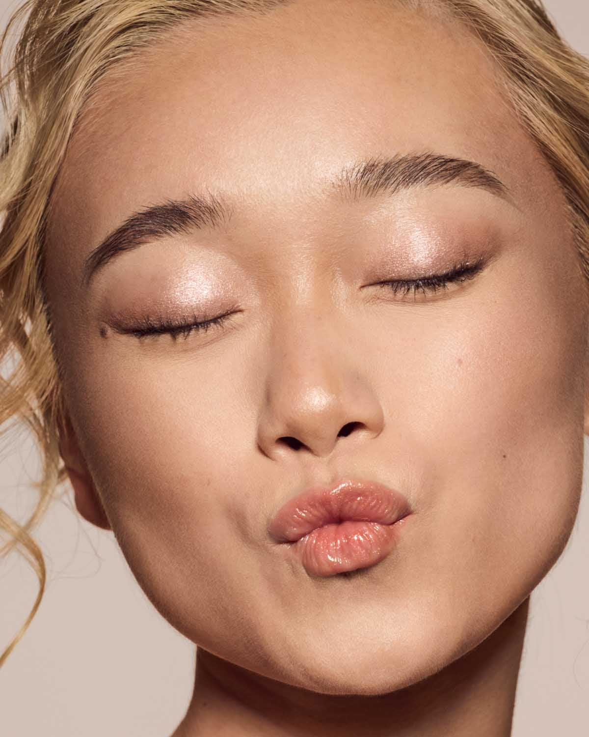 Fenty Beauty Gloss Bomb Lip Gloss - Fenty Glow Shine