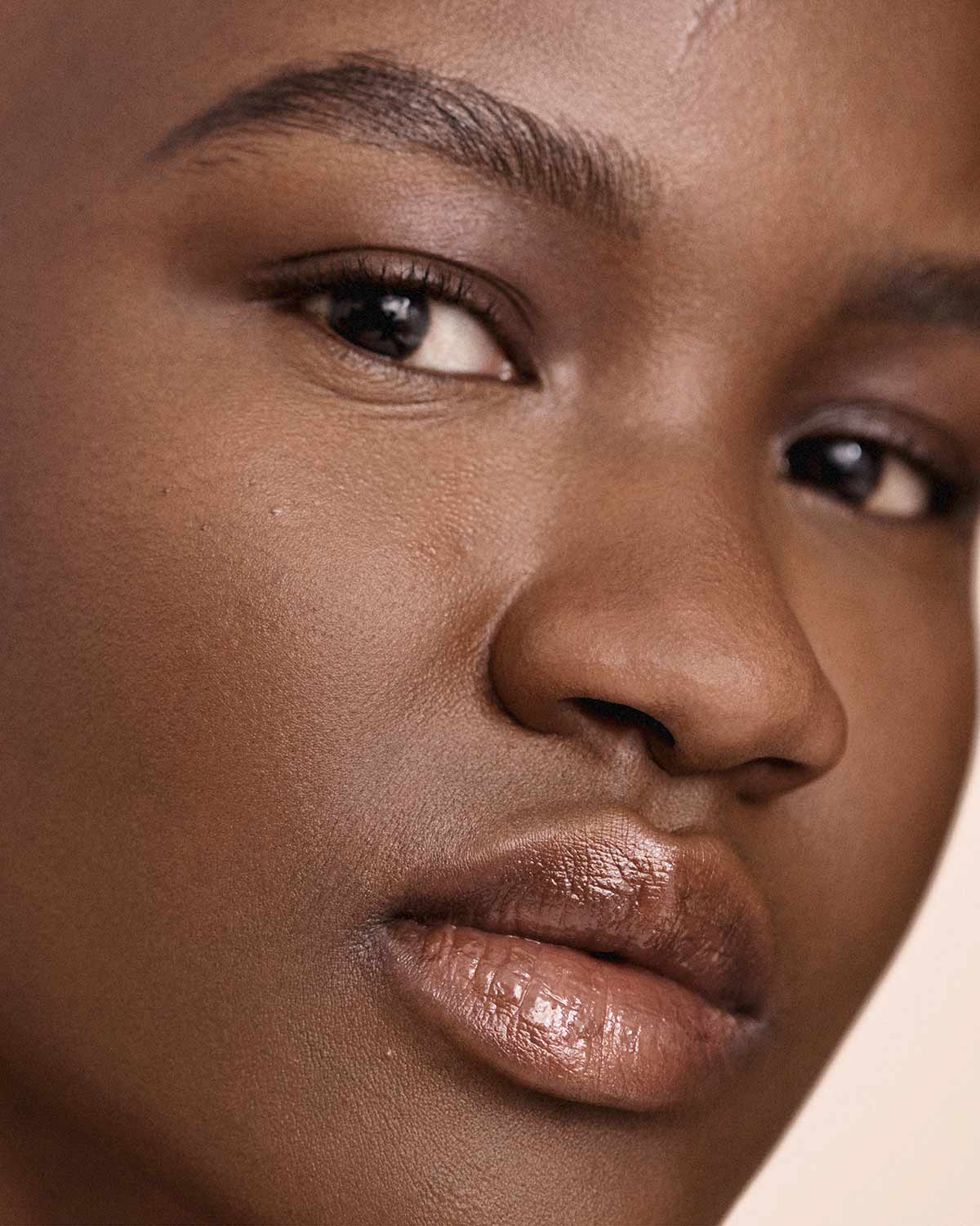 Bright Fix Toffee Undereye Brightener - Hydrating & Crease-Resistant