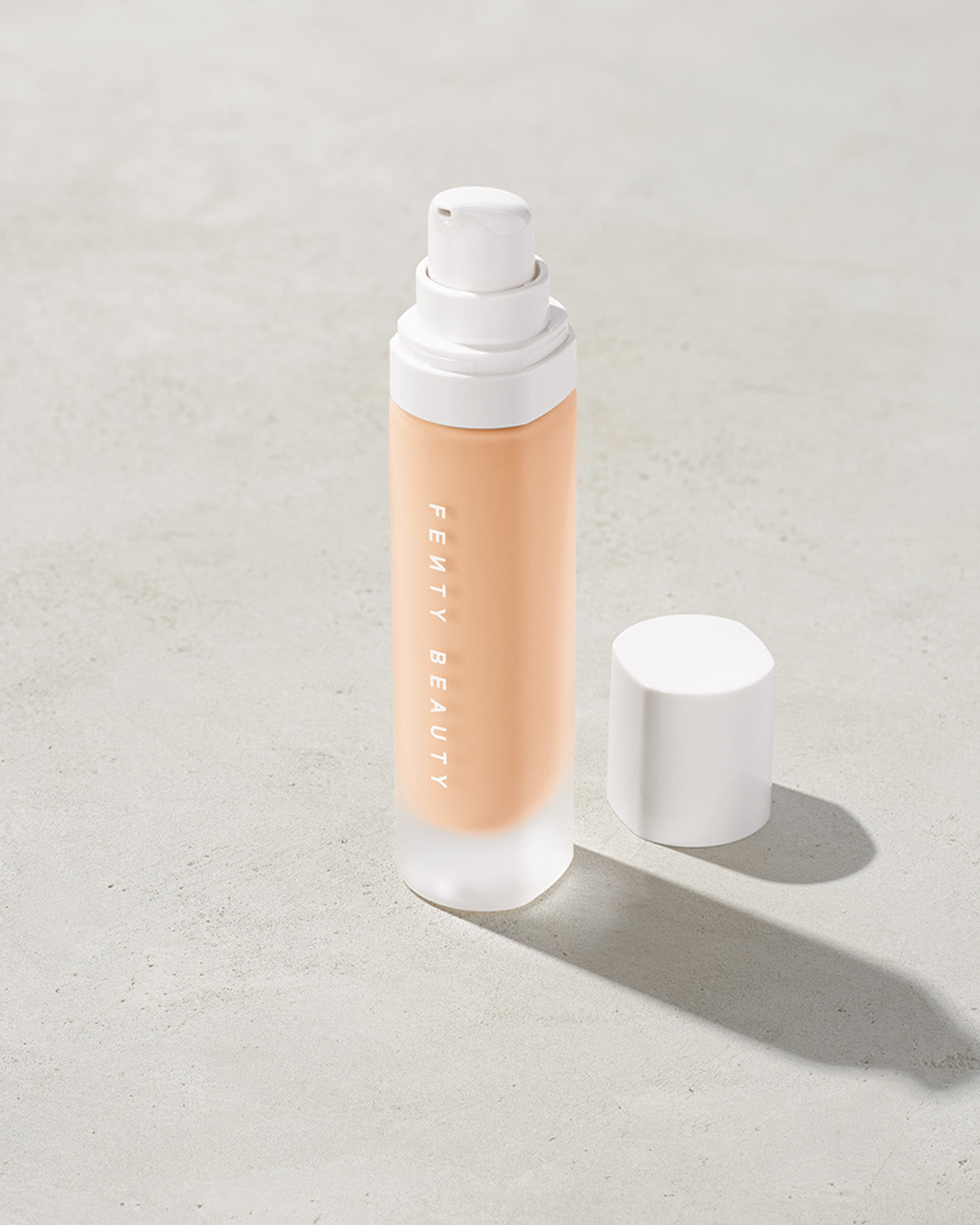 Fenty Beauty Pro Filt'r Soft Matte Foundation — #100
