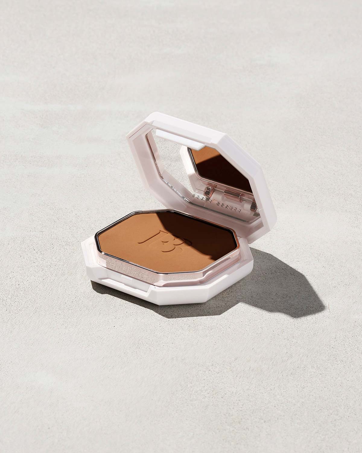 Fenty Beauty Pro Filt'r Soft Matte Powder Foundation - Shade #360