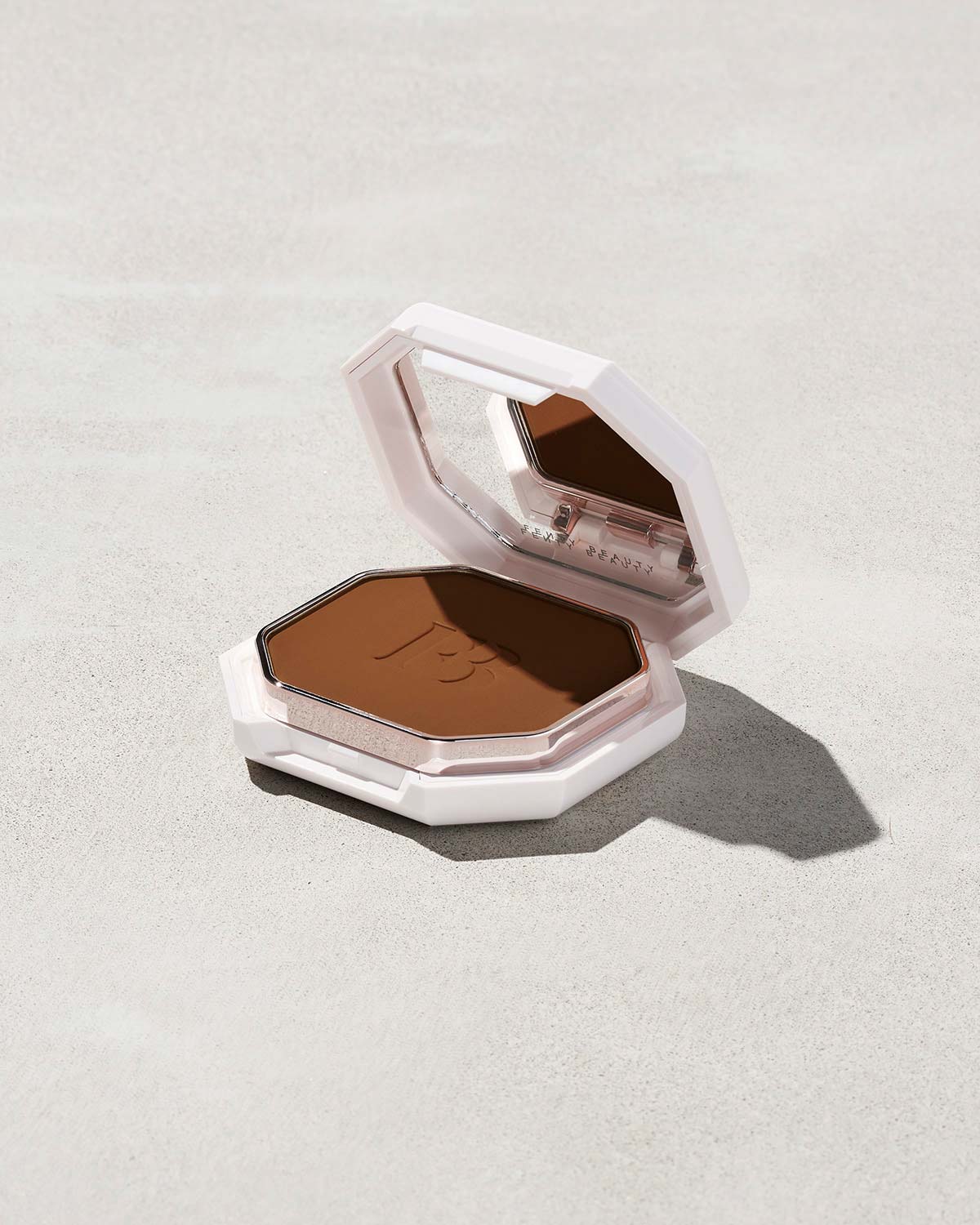 Fenty Beauty Pro Filt'r Soft Matte Powder Foundation - Shade 430