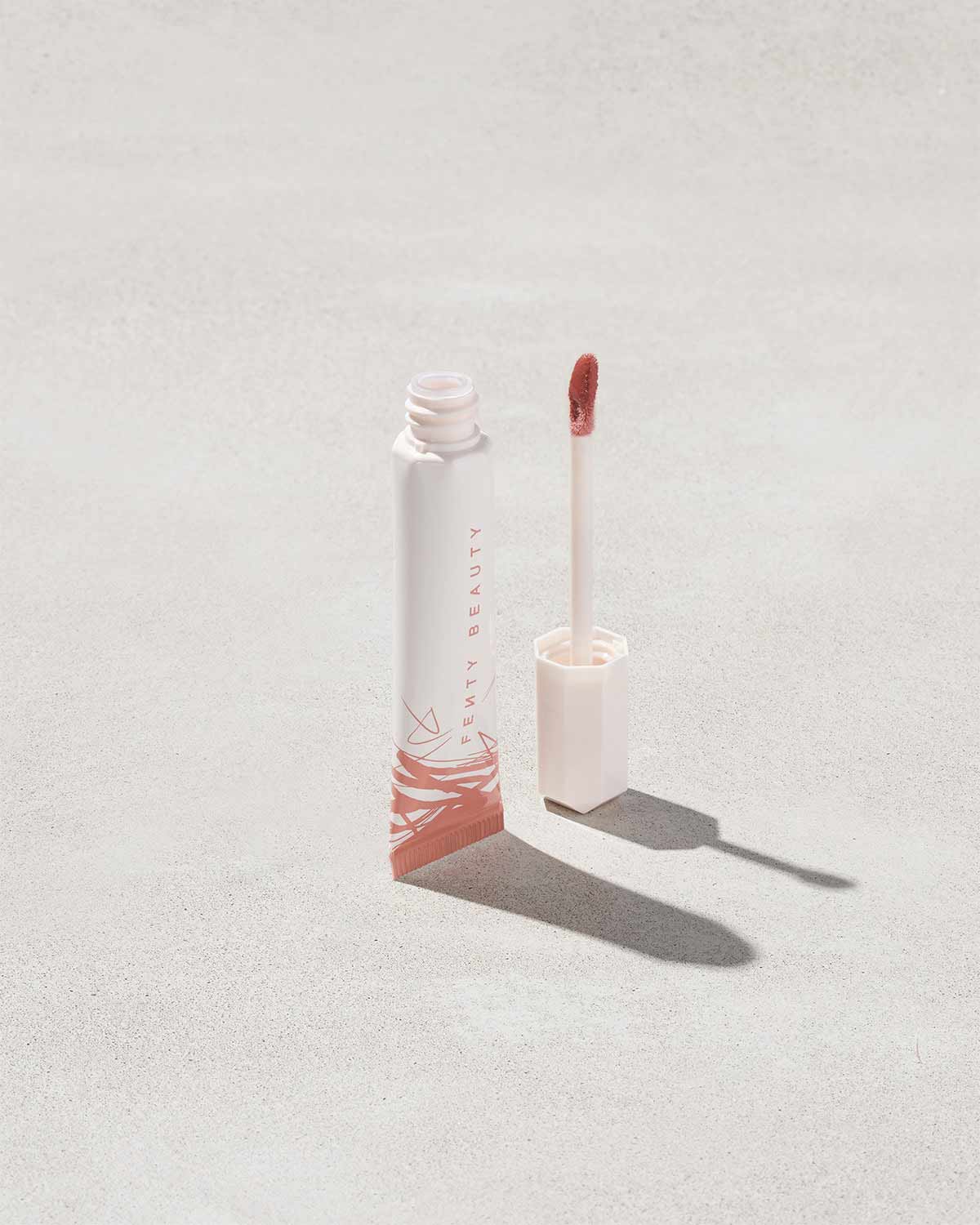 Pro Kiss'r Moisturizing Lip Balm with Doe-Foot Applicator — Latte Lips