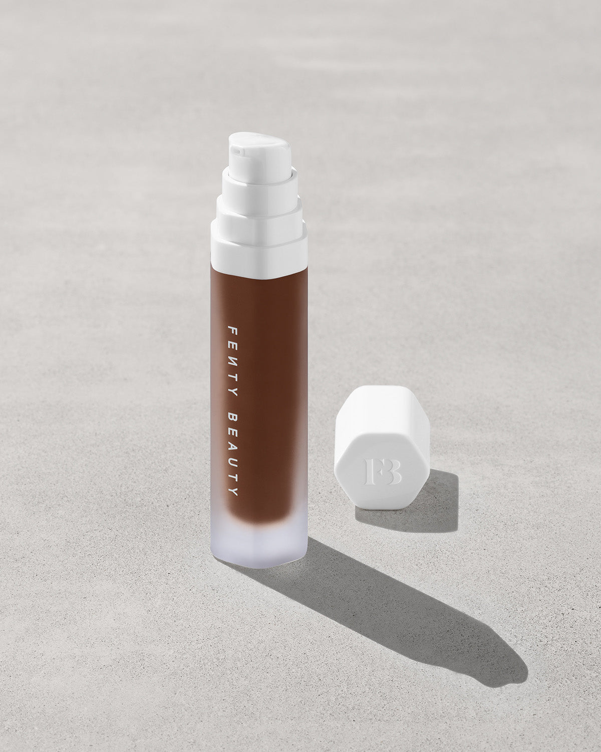 Soft'lit Naturally Luminous Longwear Foundation – Hydrating, Waterproof & Glow-Boosting