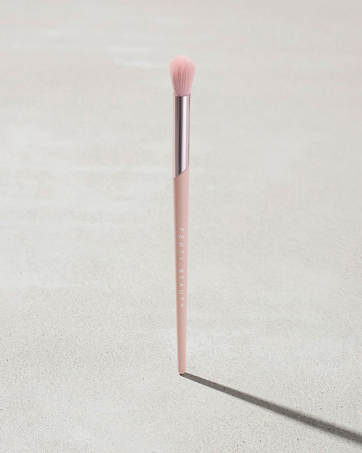 Tapered Eyeshadow Brush for Blending & Contouring - 210