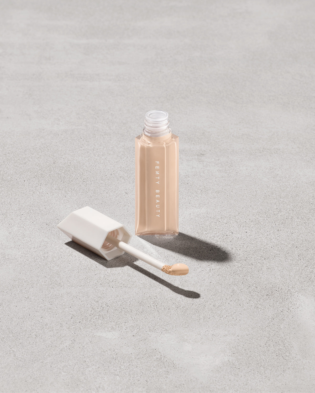 We're Even Hydrating Longwear Concealer 160W - Full Coverage & Moisturizing
