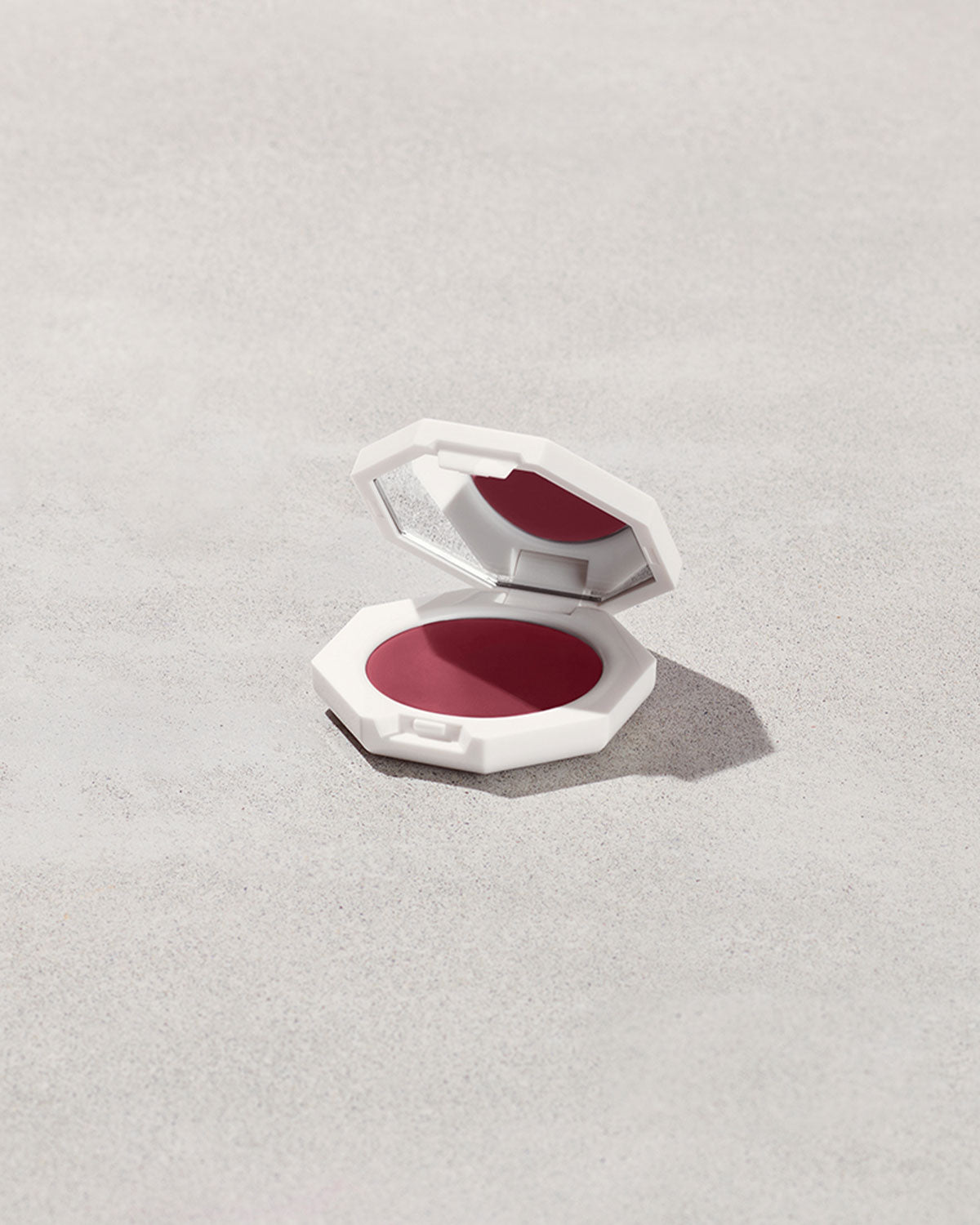 Riri Cheeks Out Freestyle Cream Blush — Lightweight & Non-Greasy